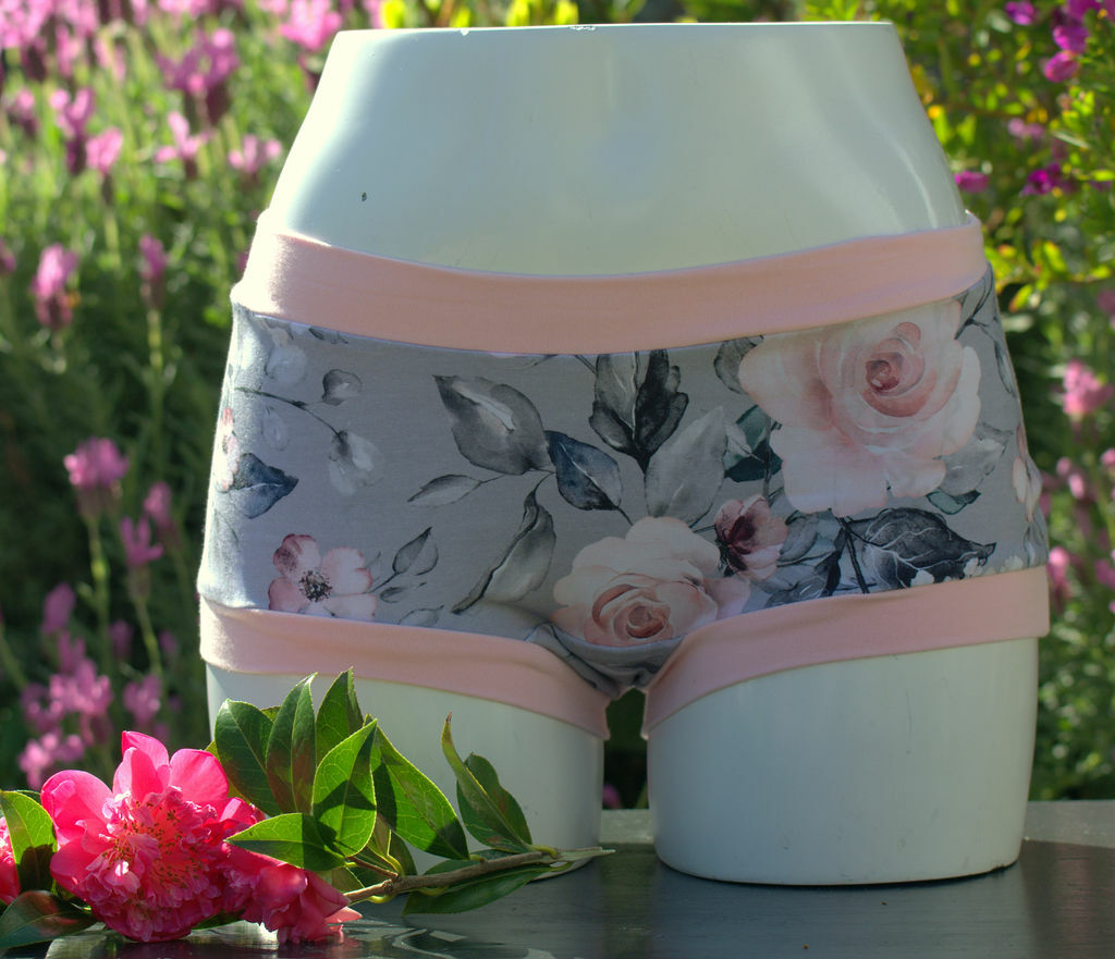roses-undies-collections-bee-moore